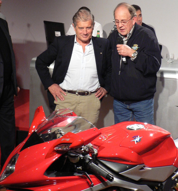 Phil Read si Giacomo Agostini