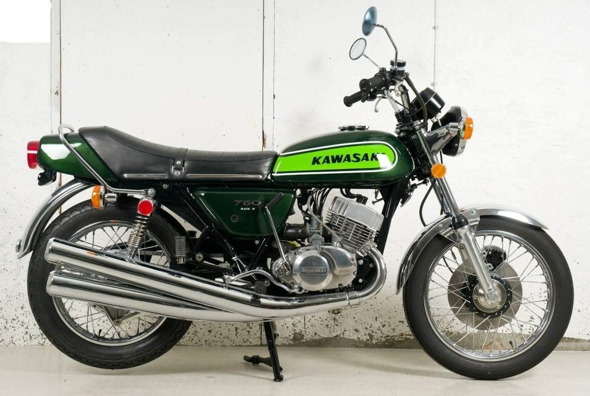 Kawasaki H2 750 Mach IV