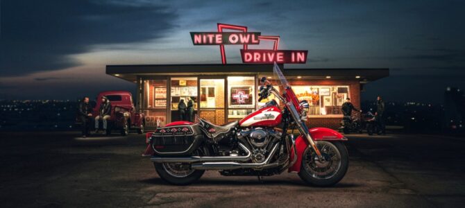 Harley-Davidson a lansat modelul aniversar Hydra-Glide Revival